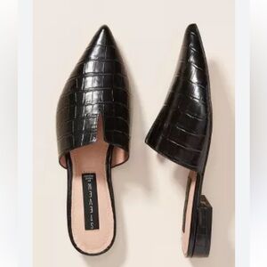 Steve Madden Black Croc-Embossed Pointed Toe Mules